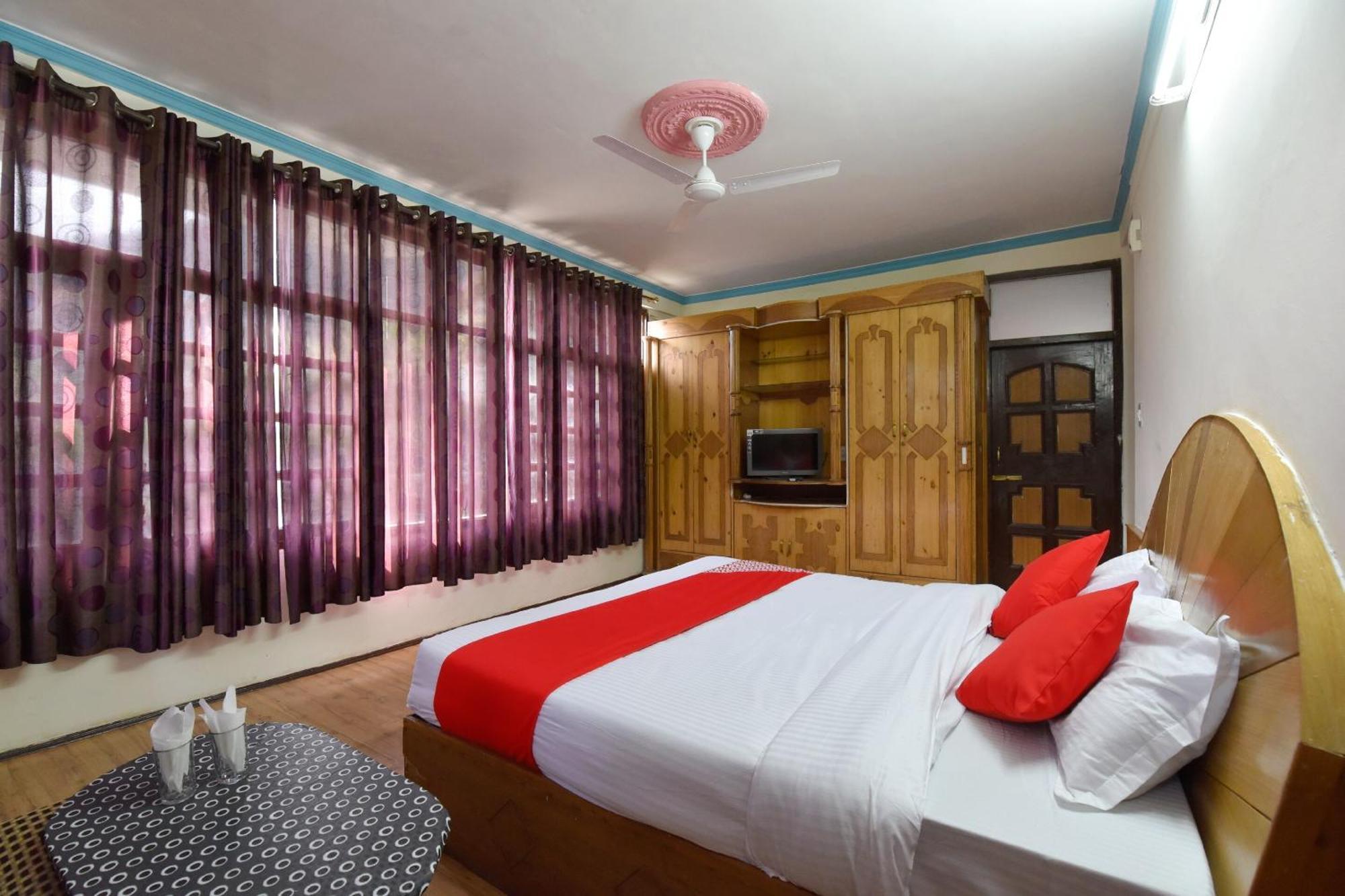 Hotel Oyo Hill View Manāli Esterno foto