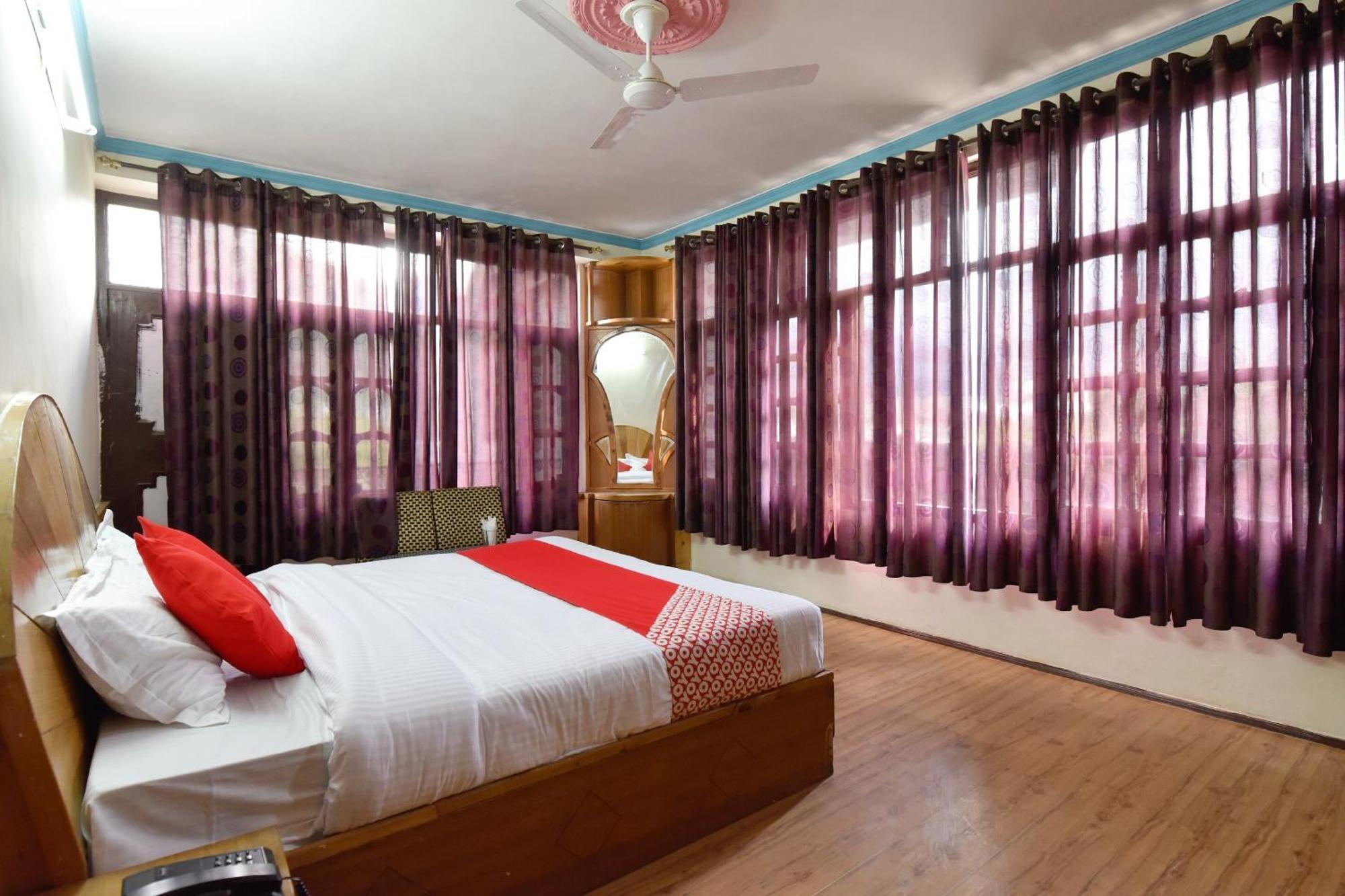 Hotel Oyo Hill View Manāli Esterno foto