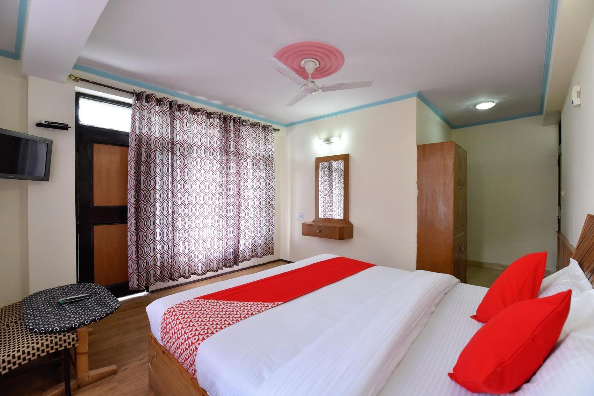 Hotel Oyo Hill View Manāli Esterno foto